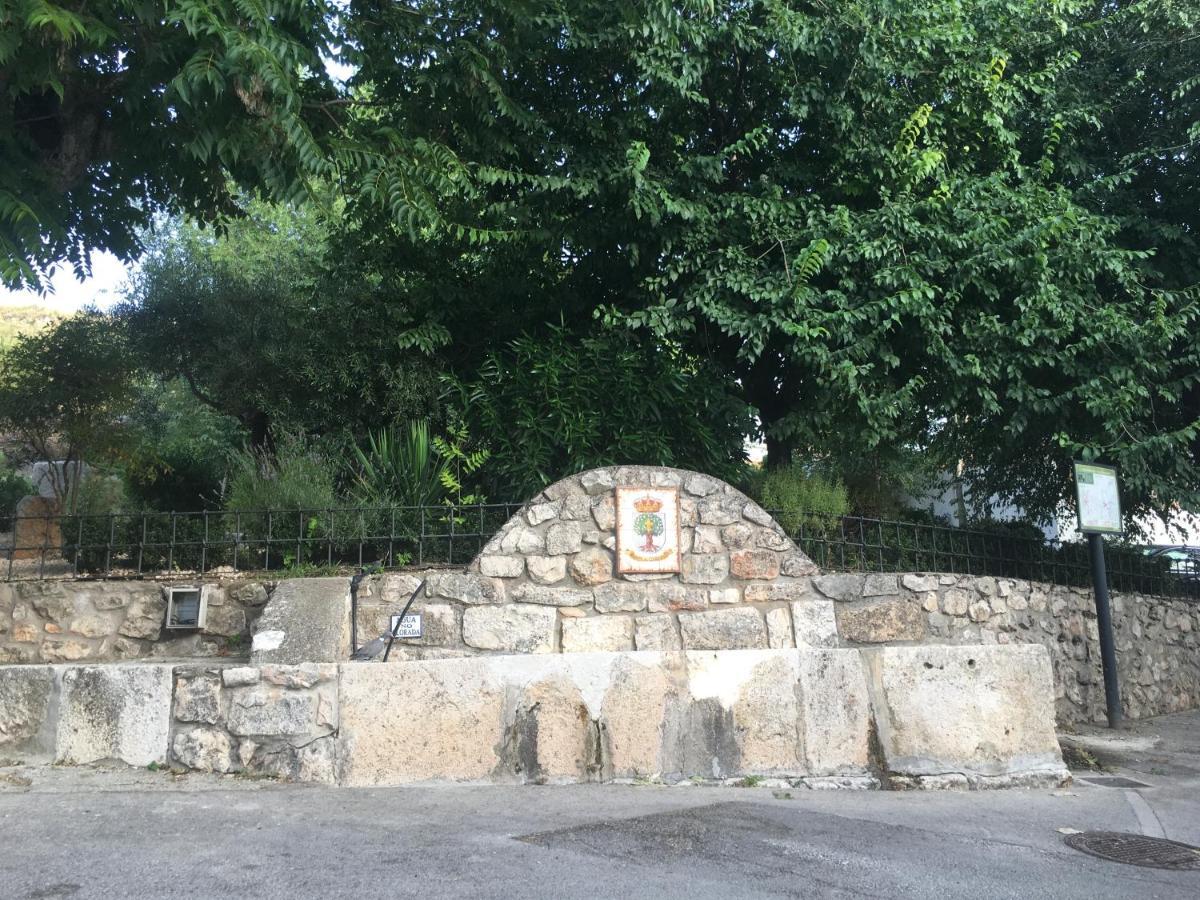 Olmeda de las Fuentes El Mirador Del Chorrilloヴィラ エクステリア 写真